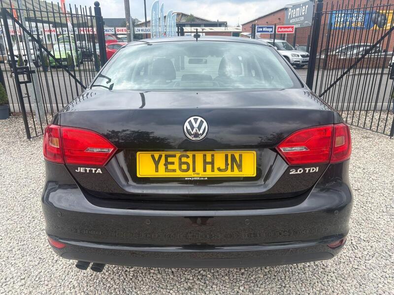 Volkswagen Jetta view 5