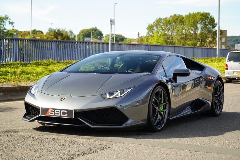Lamborghini Huracan view 7