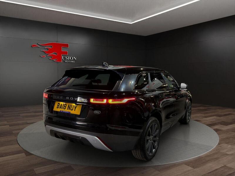 Land Rover Range Rover Velar view 5