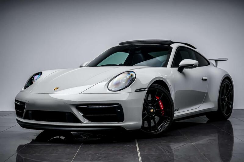 Porsche 911 view 5