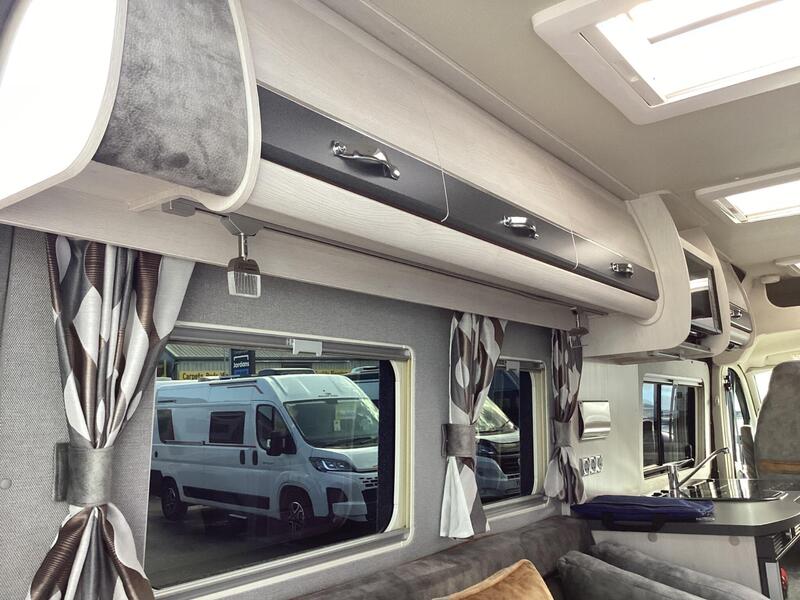 Auto-Sleepers Warwick XL — image 17