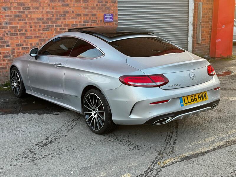 Mercedes-Benz C-Class view 5