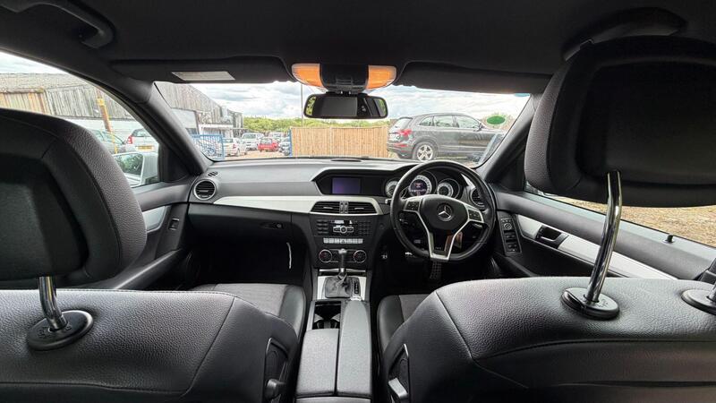 2012 Mercedes-Benz C Class — photo 10