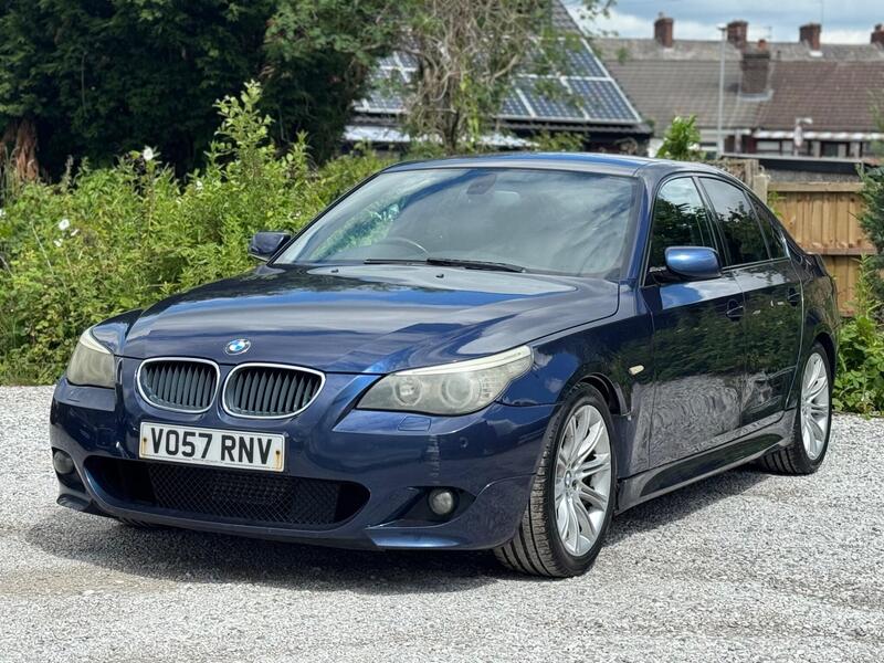 BMW 5 Series view 6