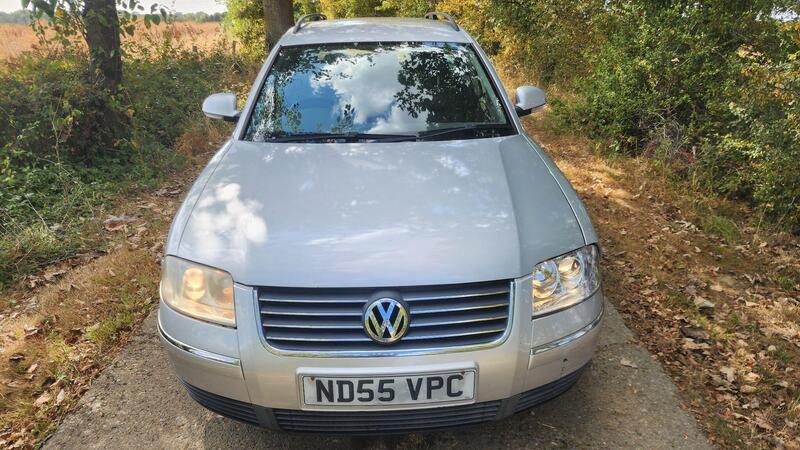 2005 Volkswagen Passat — photo 2