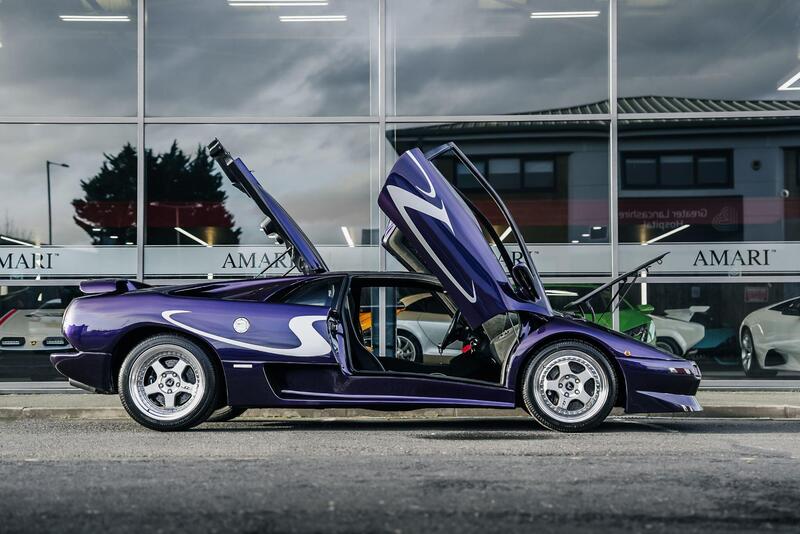 Lamborghini Diablo view 4