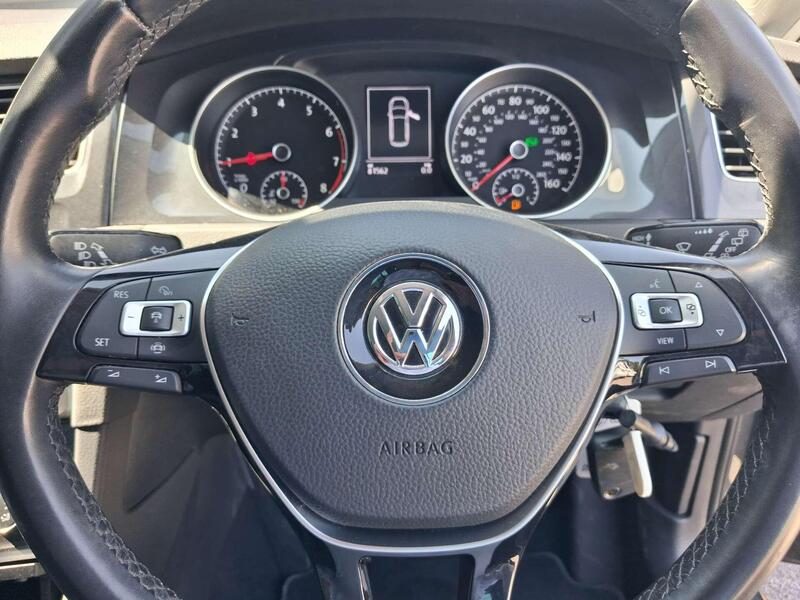 Volkswagen Golf view 2