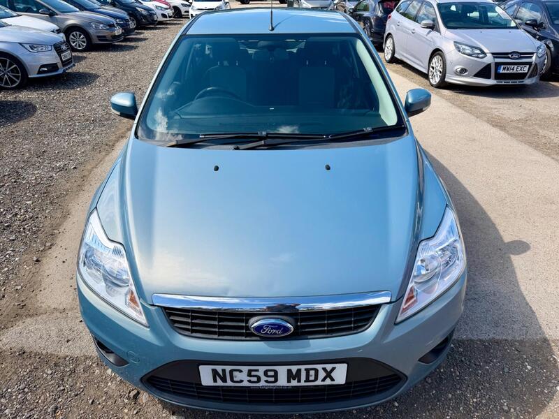 Ford Focus view 2