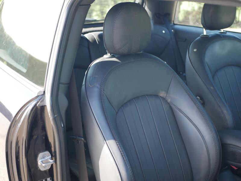 Mini Hatch view 3