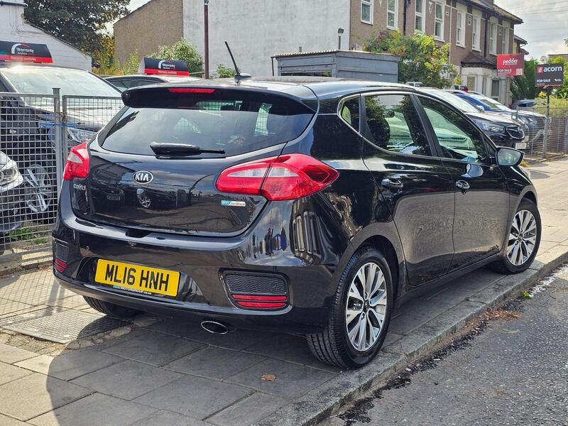 Kia Ceed view 3