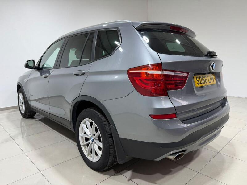 BMW X3 view 6