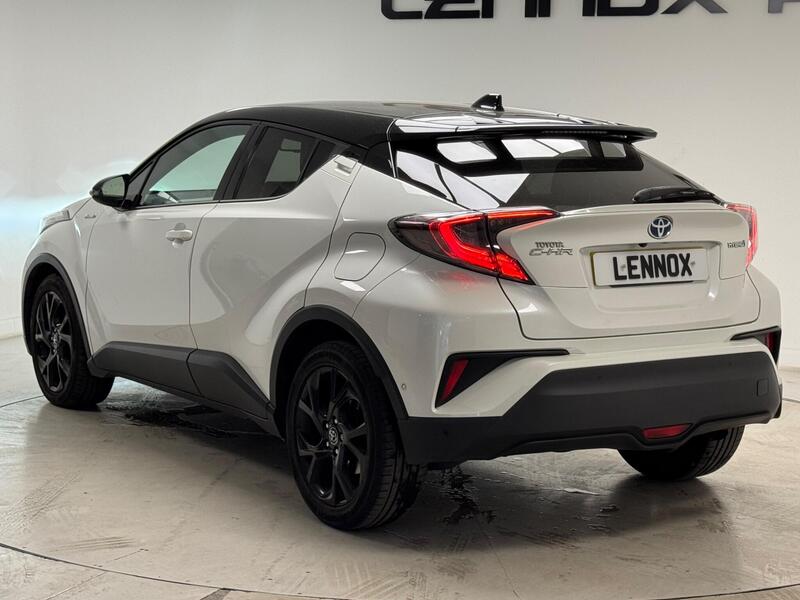 Toyota C-HR view 4