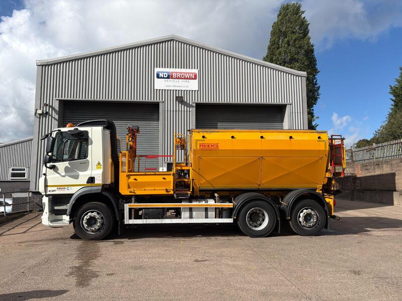 DAF CF320 26T GVW Hot Box Rear Steer