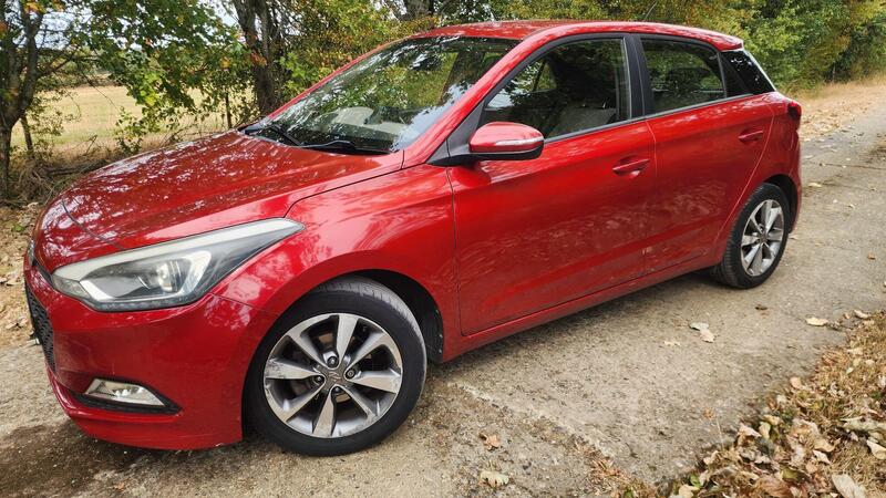 2015 Hyundai i20 — photo 4