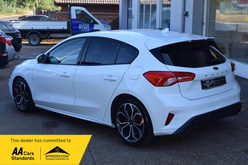 Ford Focus view 5