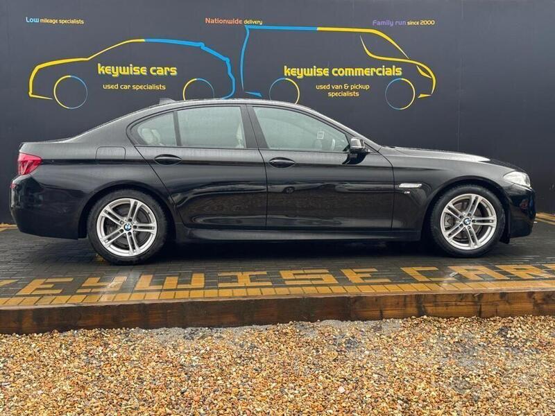 BMW 5 Series view 6