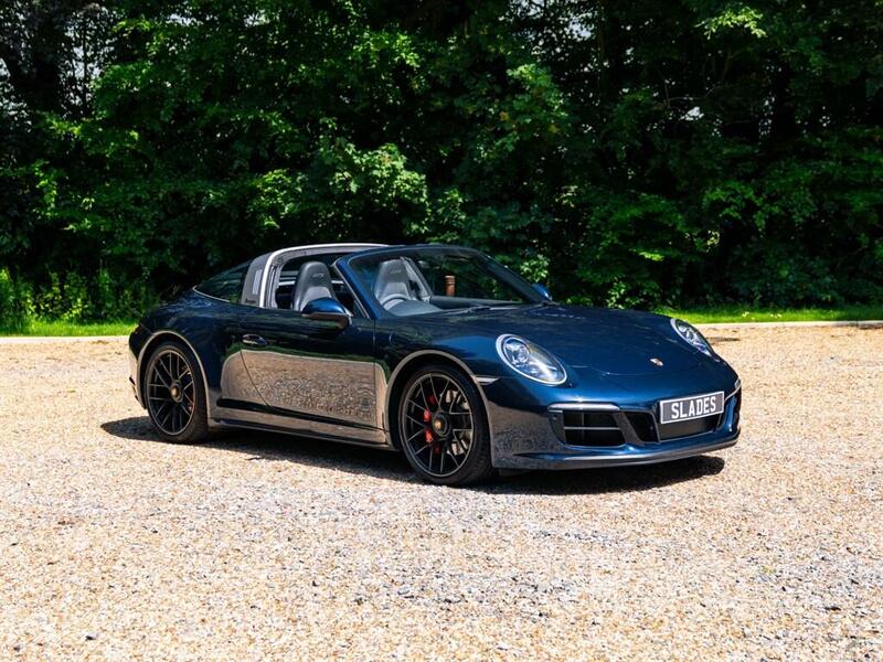 Porsche 911 view 4