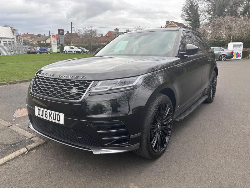 Land Rover Range Rover Velar view 3