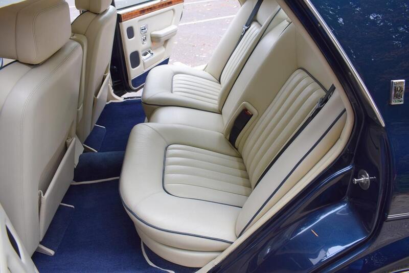 Rolls-Royce Silver Spirit view 4