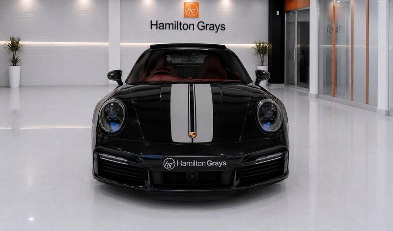Porsche 911 view 4