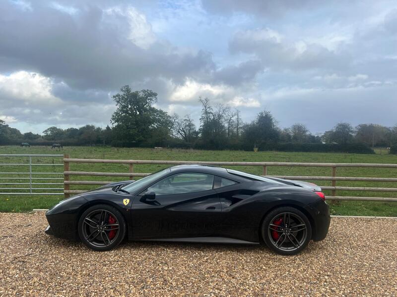 Ferrari 488 view 4
