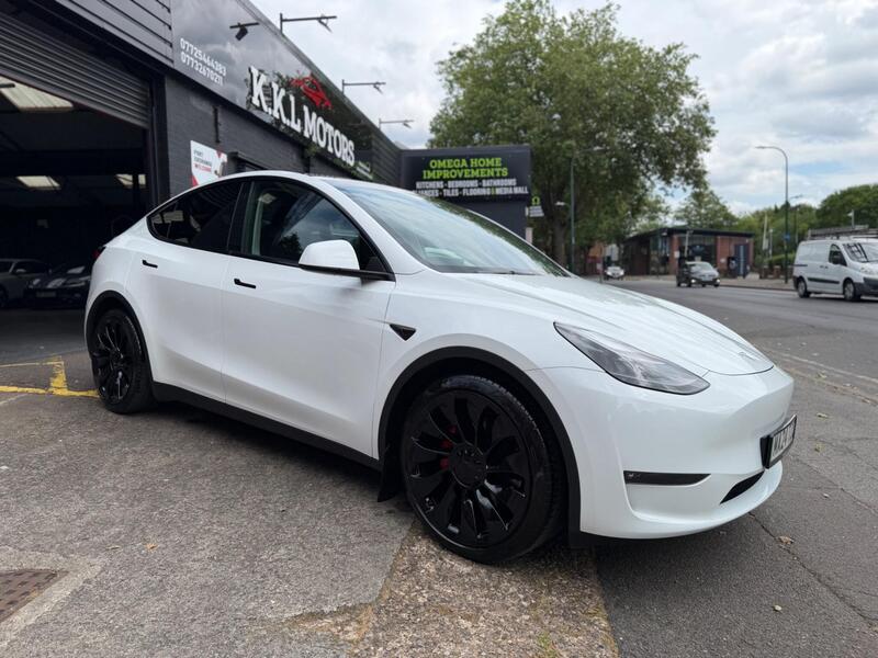 Tesla Model Y view 5