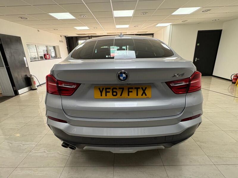 BMW X4 view 4
