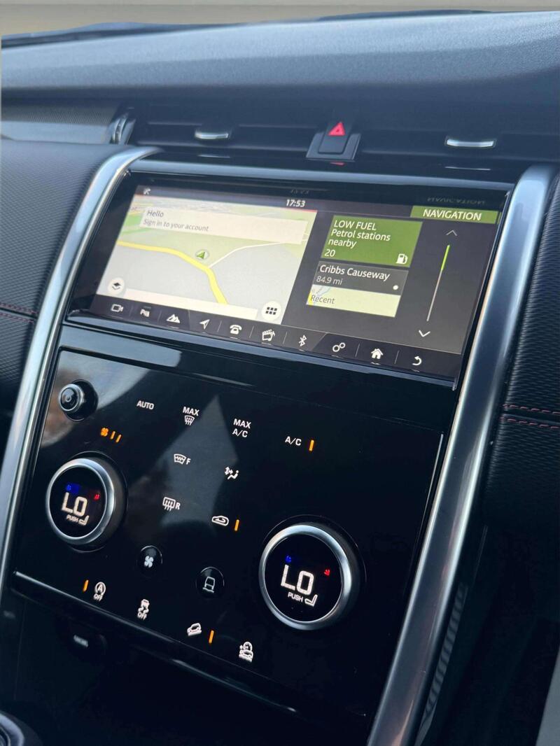 Land Rover Discovery Sport view 6