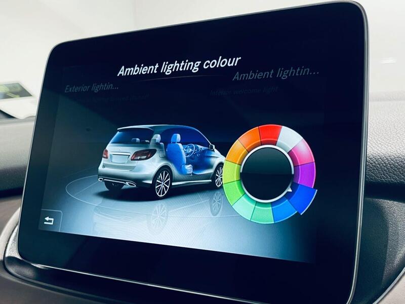 Mercedes-Benz B-Class view 3