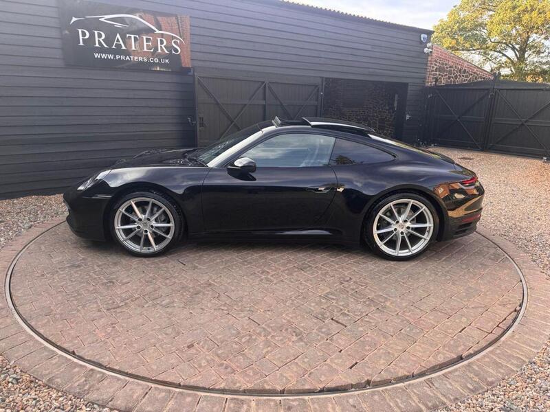 Porsche 911 view 6