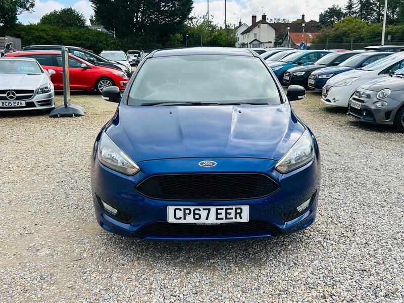 Ford Focus view 4