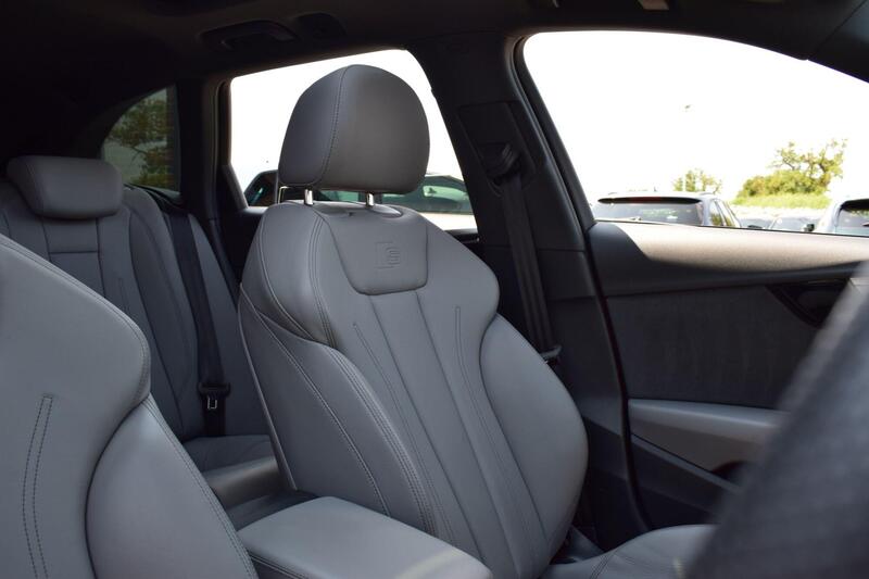 Audi A4 Avant view 5