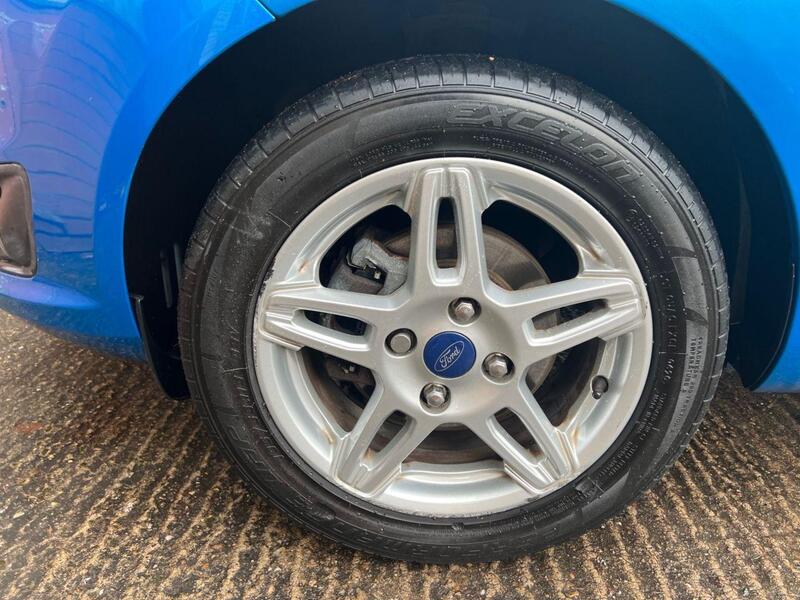 Ford Fiesta view 25
