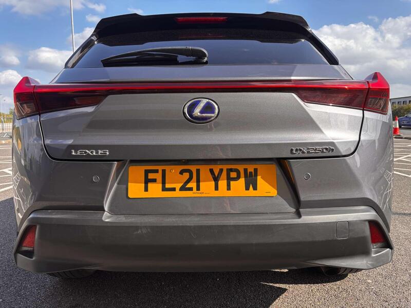 Lexus Ux view 4