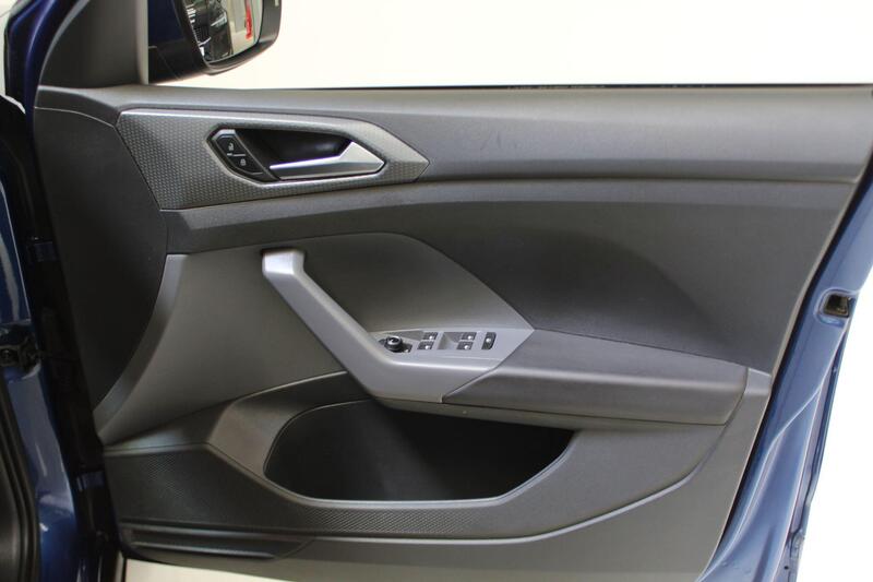 2021 Volkswagen T-Cross in Blue — image 39 of 76