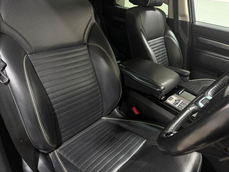 Land Rover Discovery 3 view 3