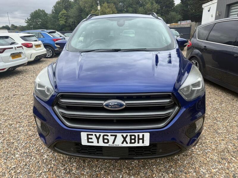 Ford Kuga view 3