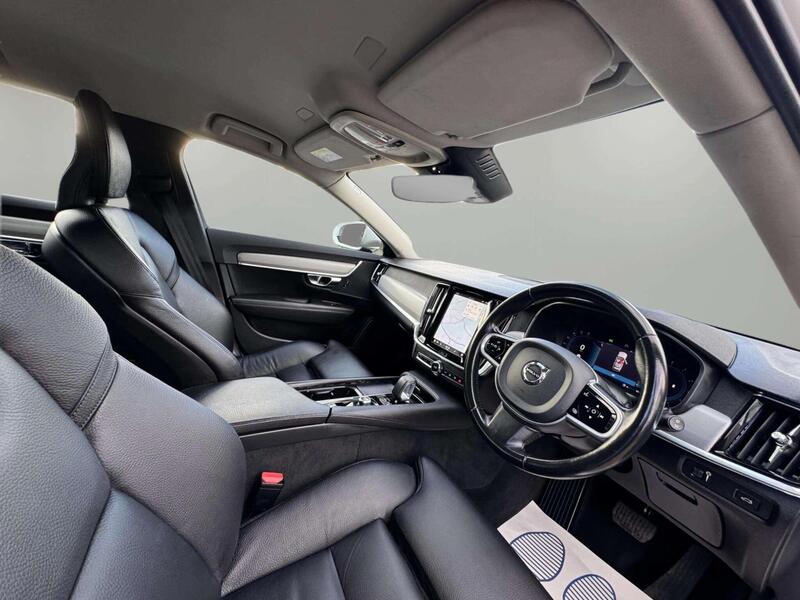 Volvo V90 view 2