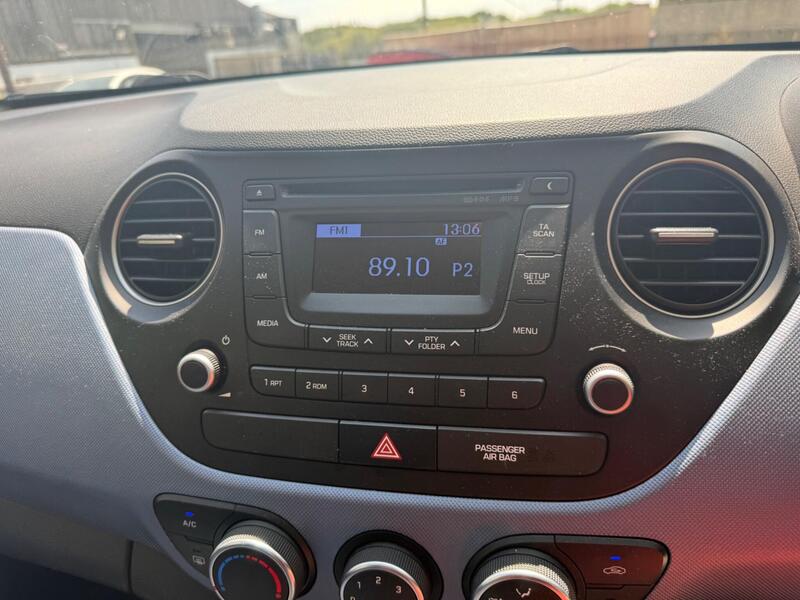 2014 Hyundai i10 — photo 25