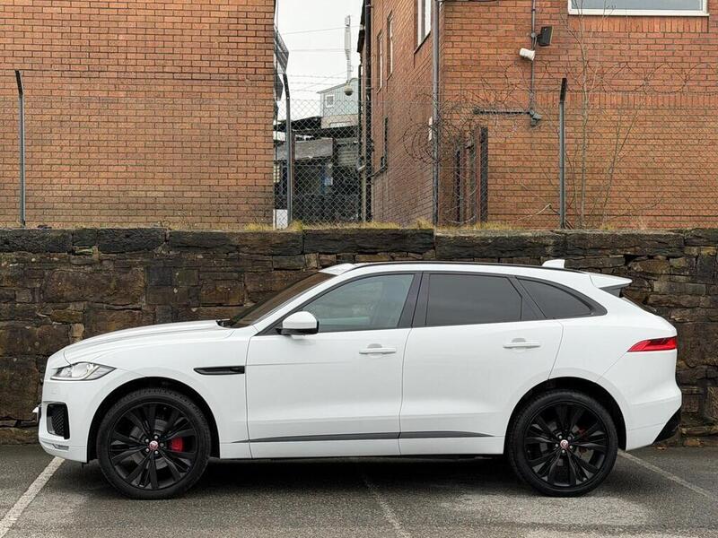 Jaguar F-Pace view 4