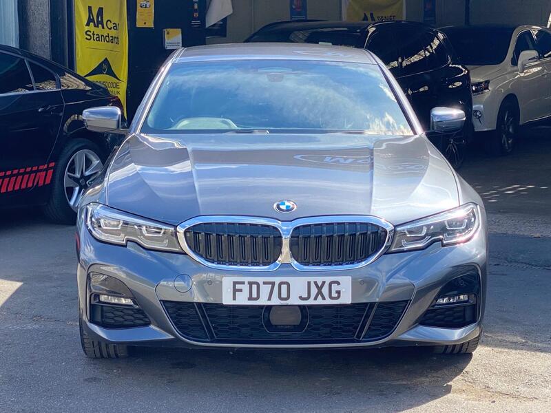 BMW 3 Series view 4