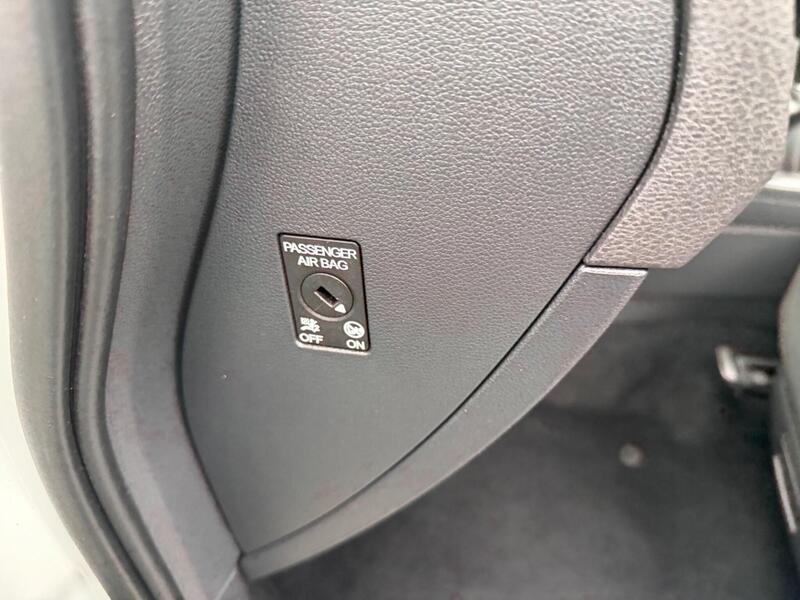 Volkswagen Touran view 6