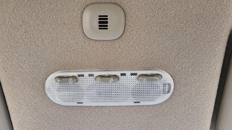 2013 Nissan Micra — photo 28