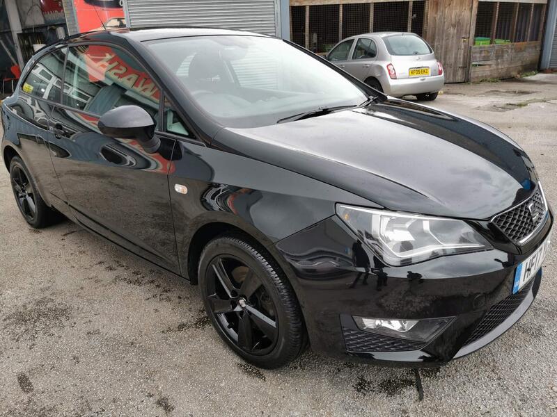 SEAT Ibiza — photo 1