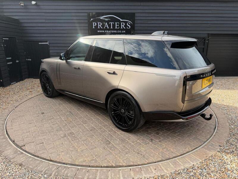 Land Rover Range Rover view 3