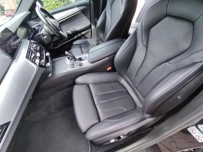 BMW 5 Series view 25