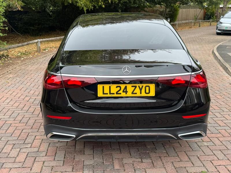Mercedes-Benz E-Class view 5