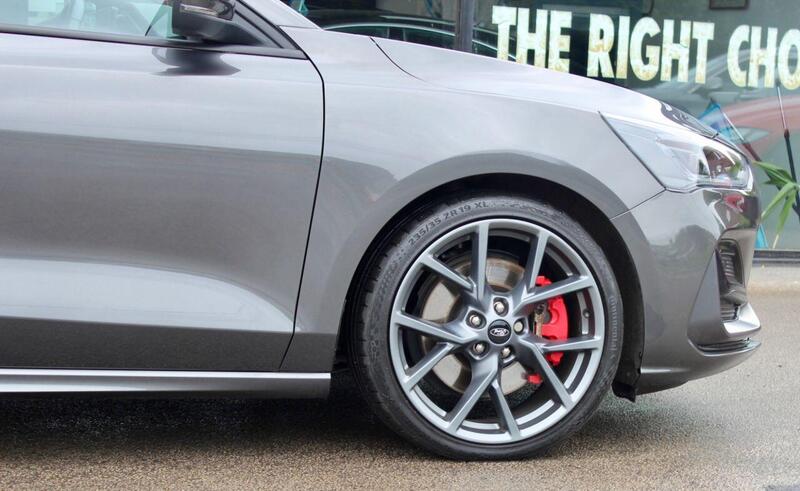Ford Focus view 4