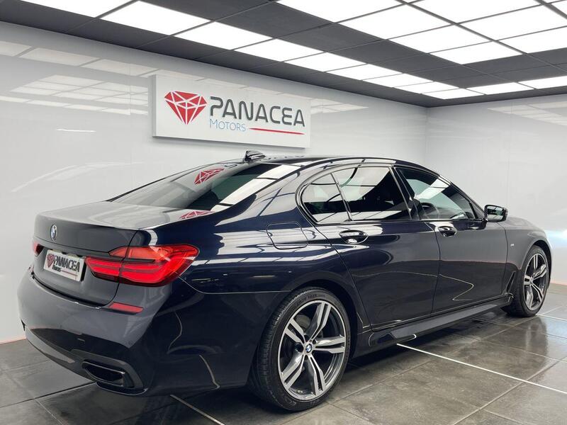 BMW 7 Series view 4