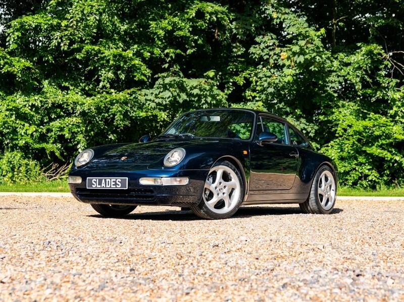 Porsche 911 view 7